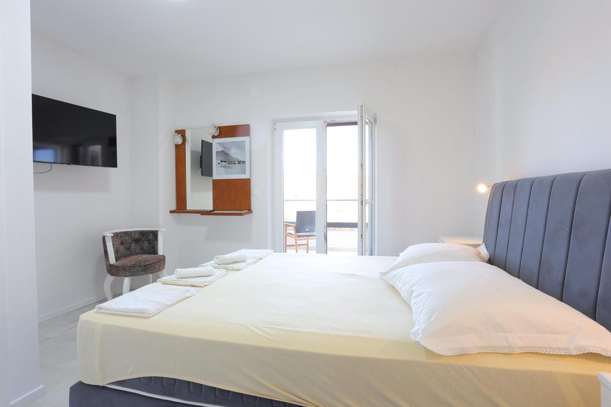 Apartments with a parking space Baska Voda, Makarska - 6773 Ruang foto