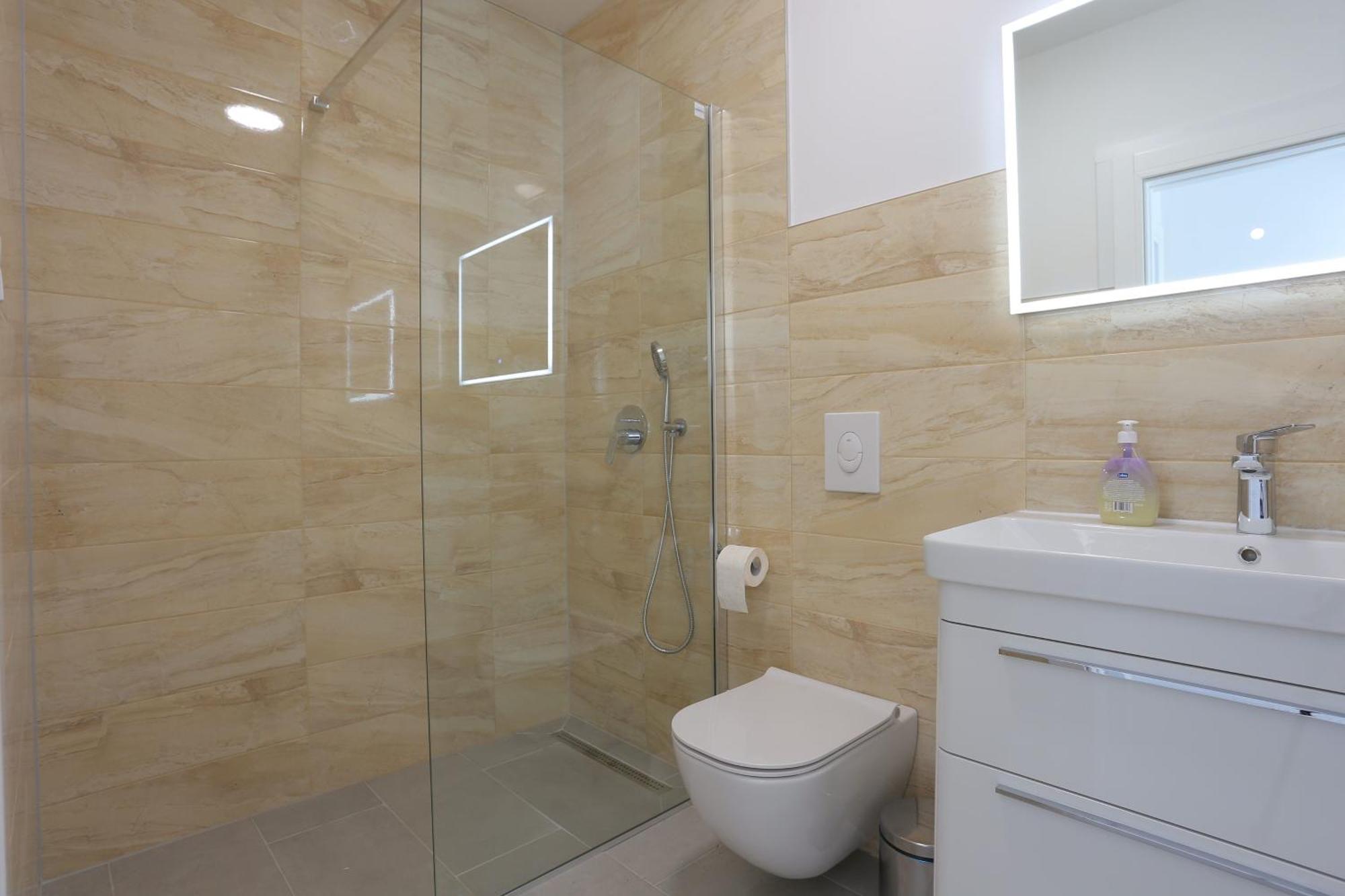 Apartments with a parking space Baska Voda, Makarska - 6773 Ruang foto