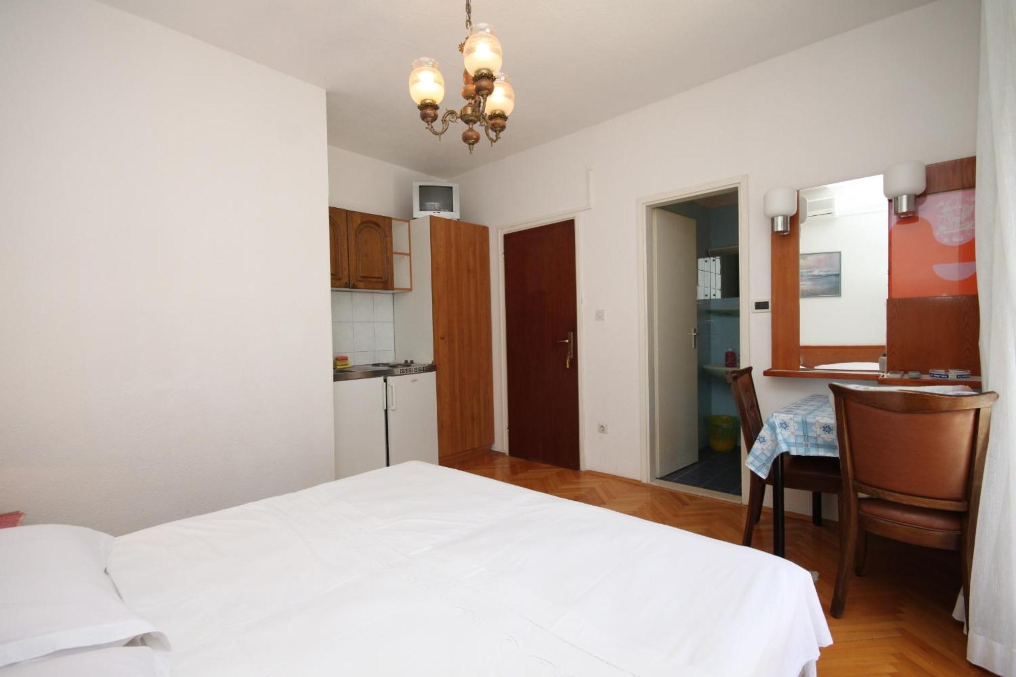Apartments with a parking space Baska Voda, Makarska - 6773 Ruang foto